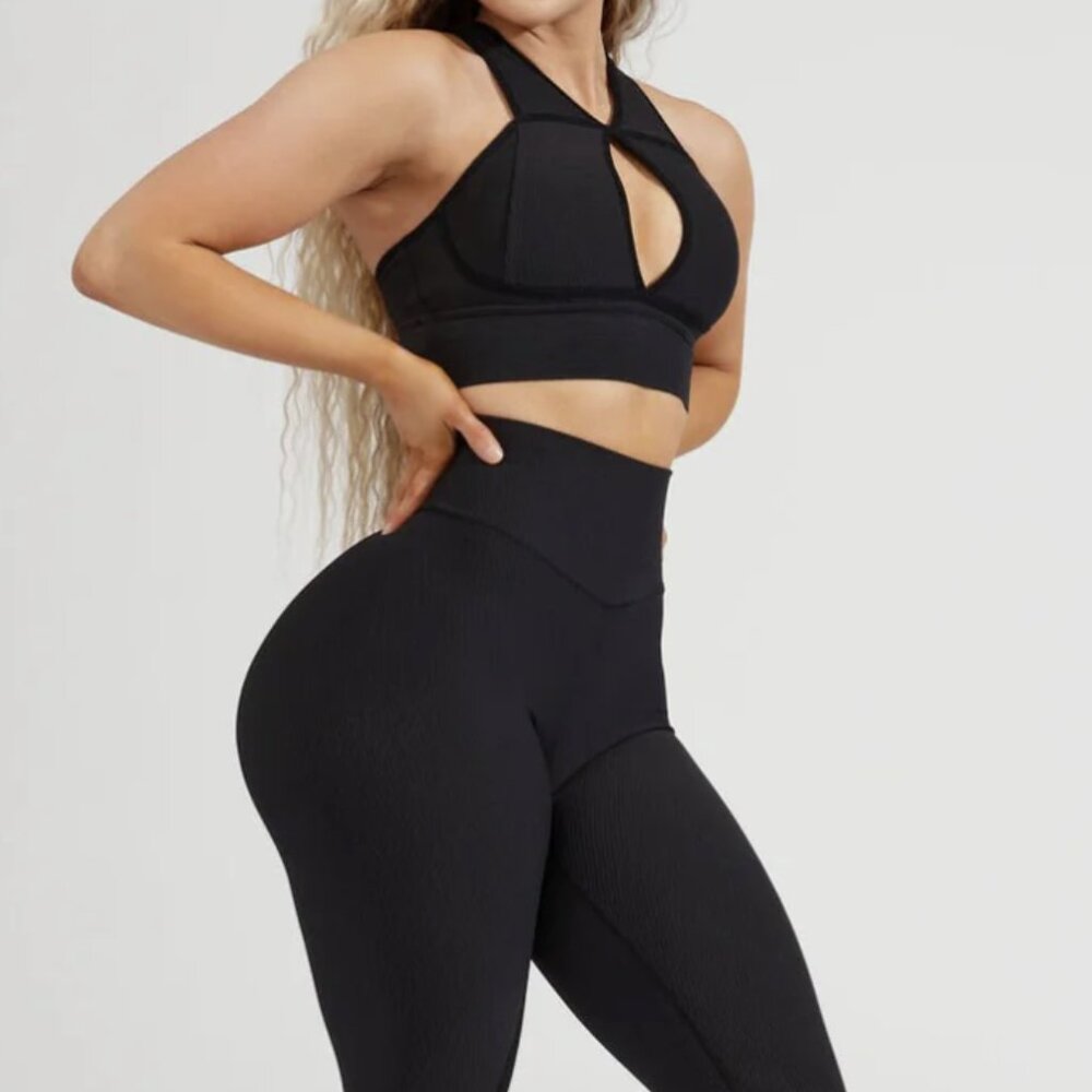 Buffbunny Sphynx Bra & Material Girl Ribbed Leggings